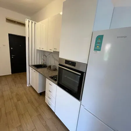 Apartment Leka Sa Parkingom Belgrade